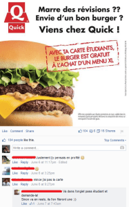 Sur Facebook, Quick adopte un registre complice avec les jeunes qui constituent l'une de ses cibles, tut en surfant sur l'actualité